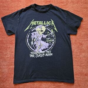 Metallica Their Money Tips Her Scales Again Official Band T-Shirt Size Medium